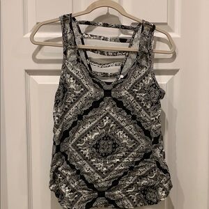 Black and White Patterned Women's Top